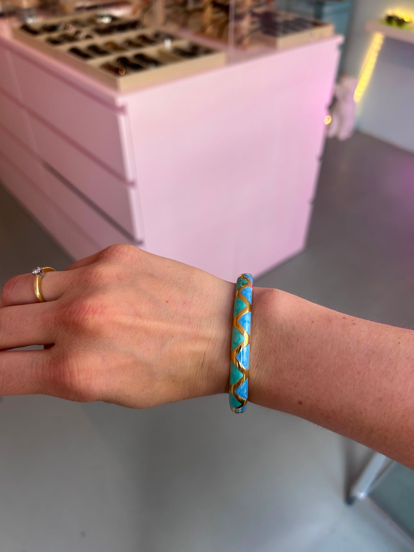 Bangle klik SOL