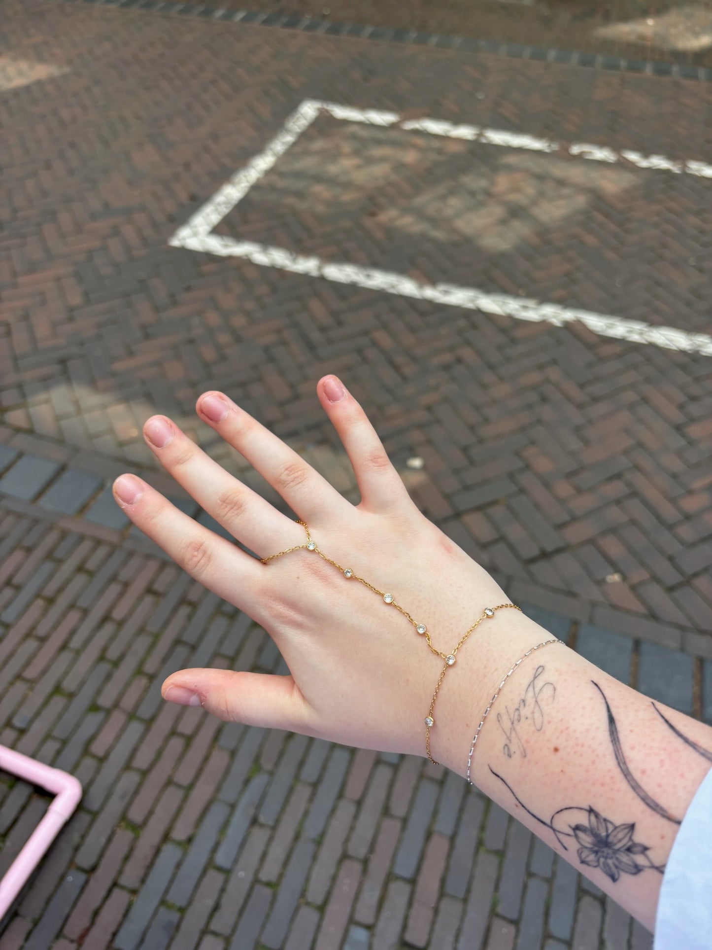 Handchain stoney