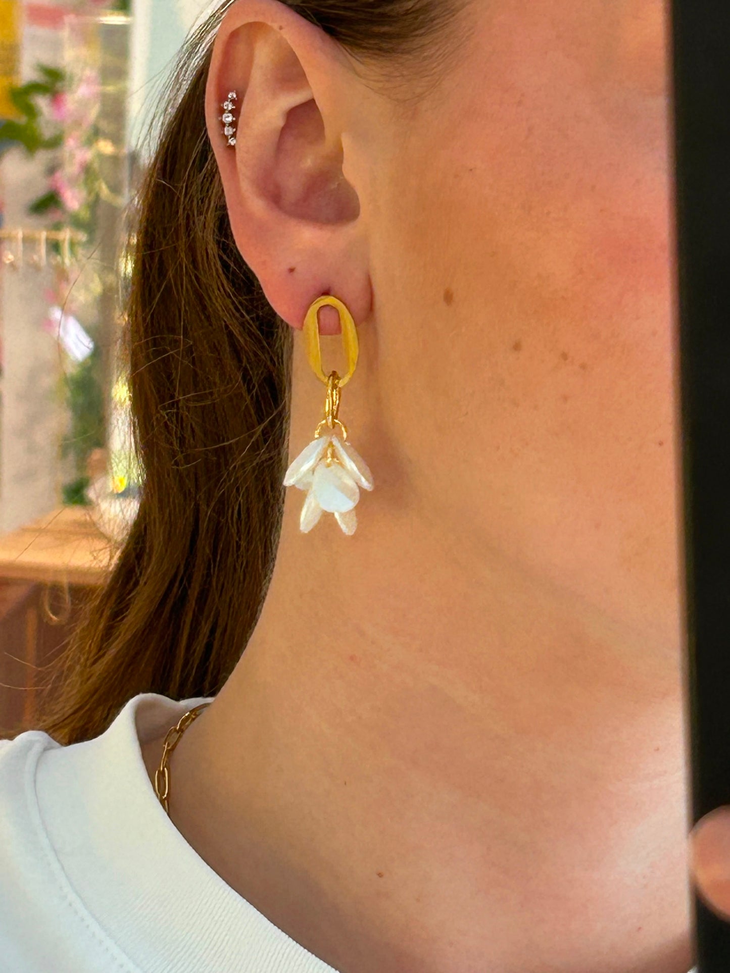 Oorbel Dangly Pearls Gold