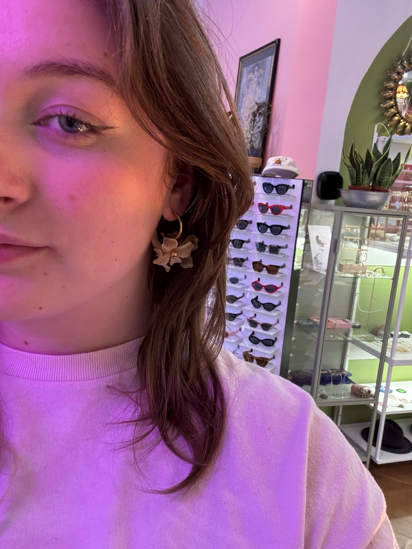 Ohrring „Cream Flora Hoop“