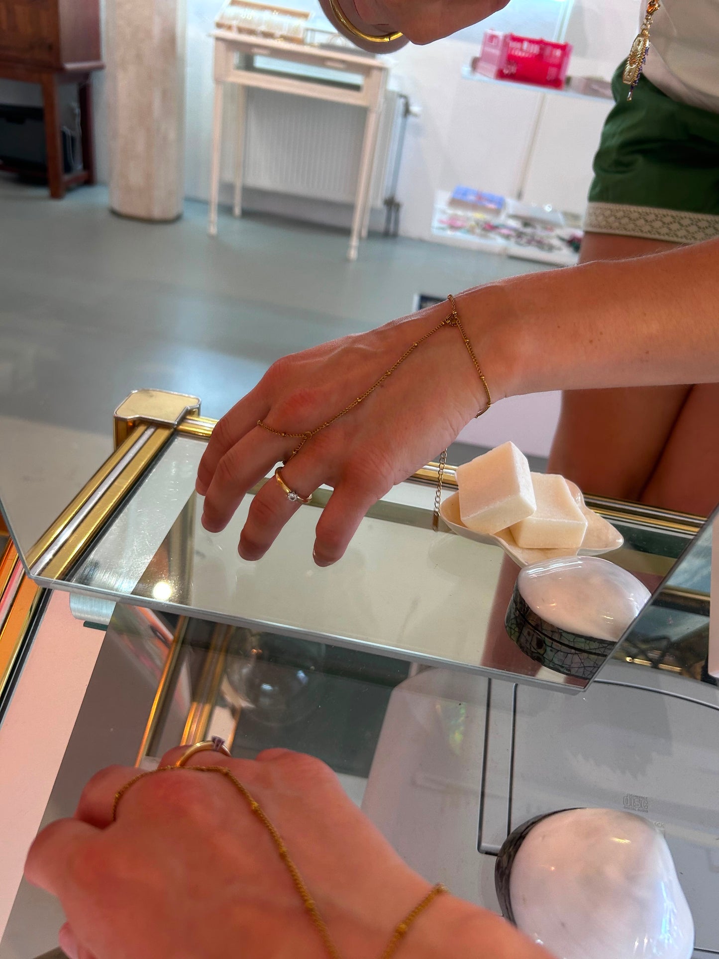 Handchain Simple