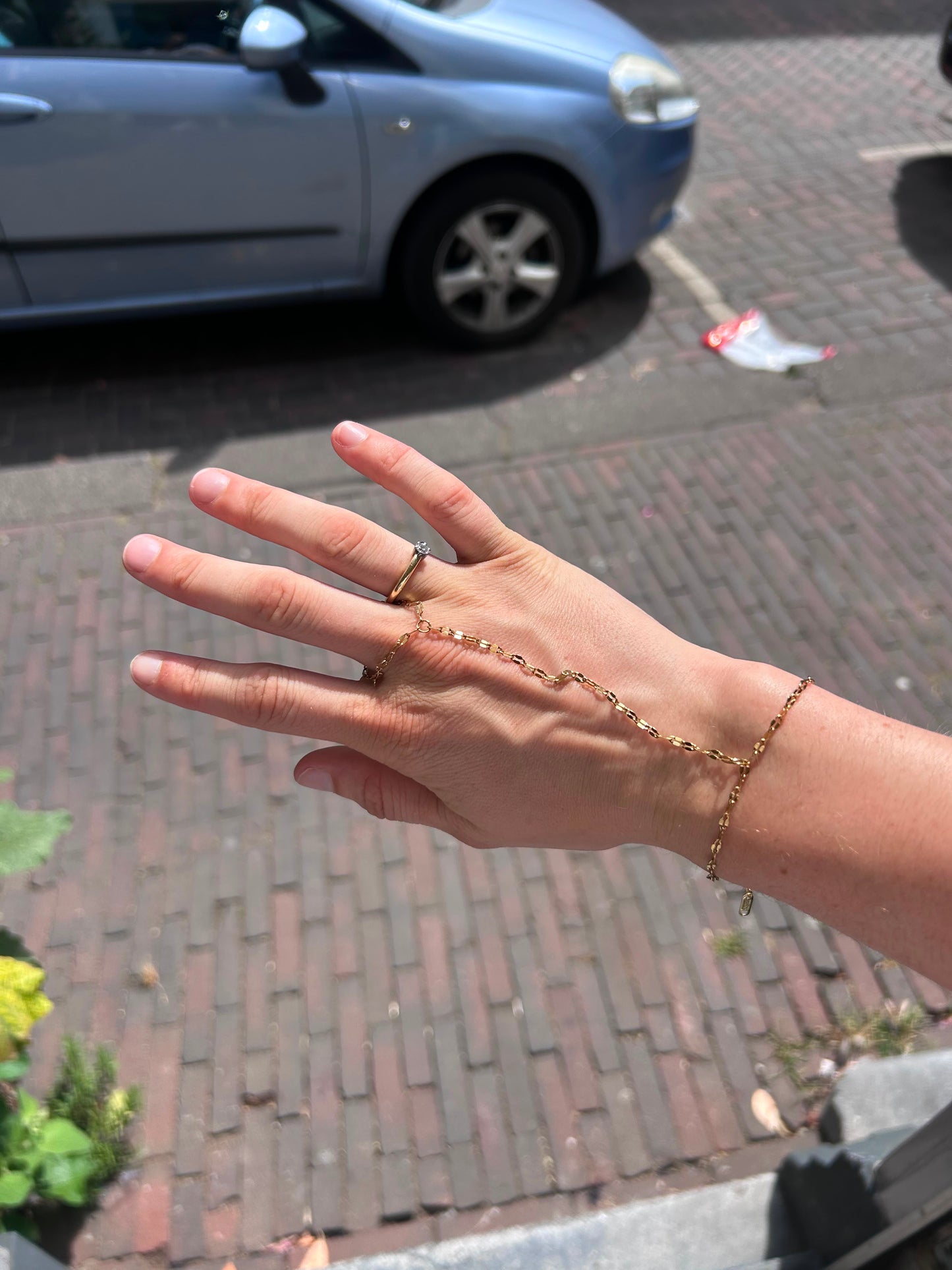 Handchain Simple