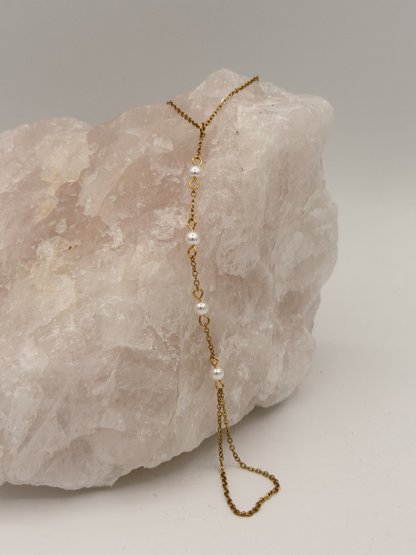 Handchain pearly