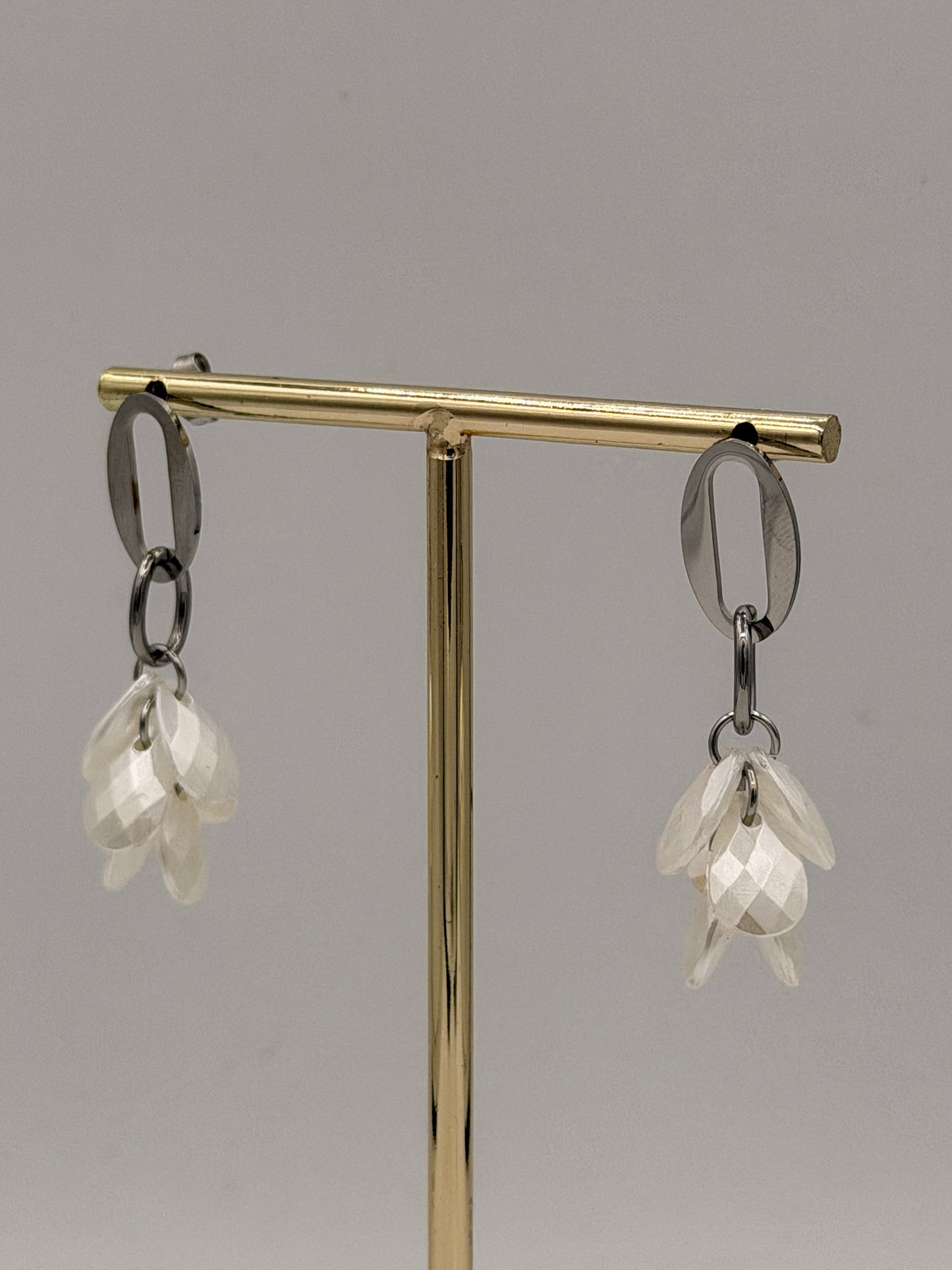 Oorbel Dangly Pearls Zilver