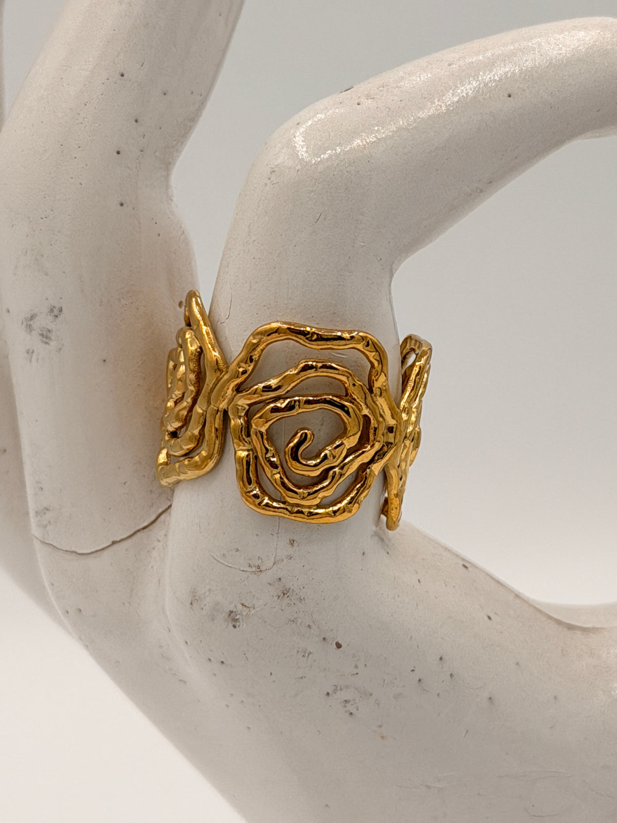 Ring Twirl