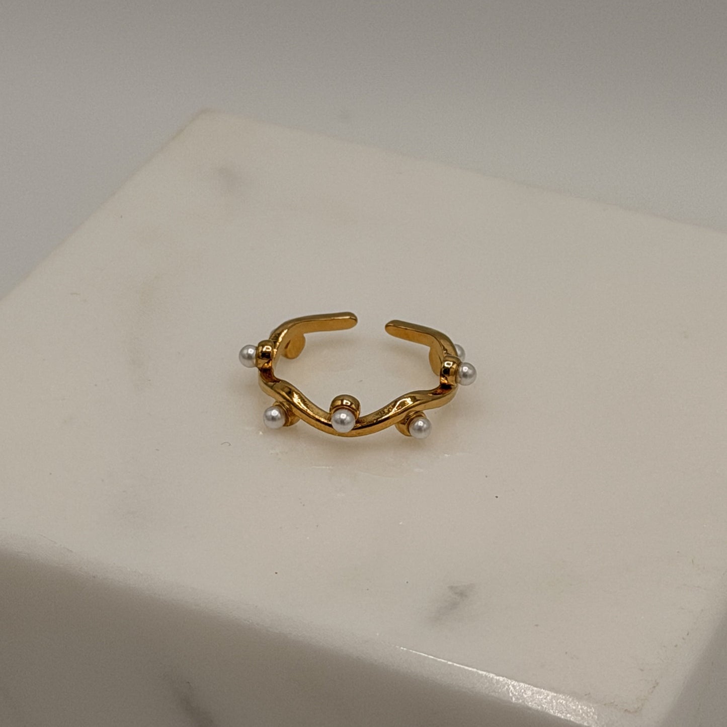 Mini Pearl Ring