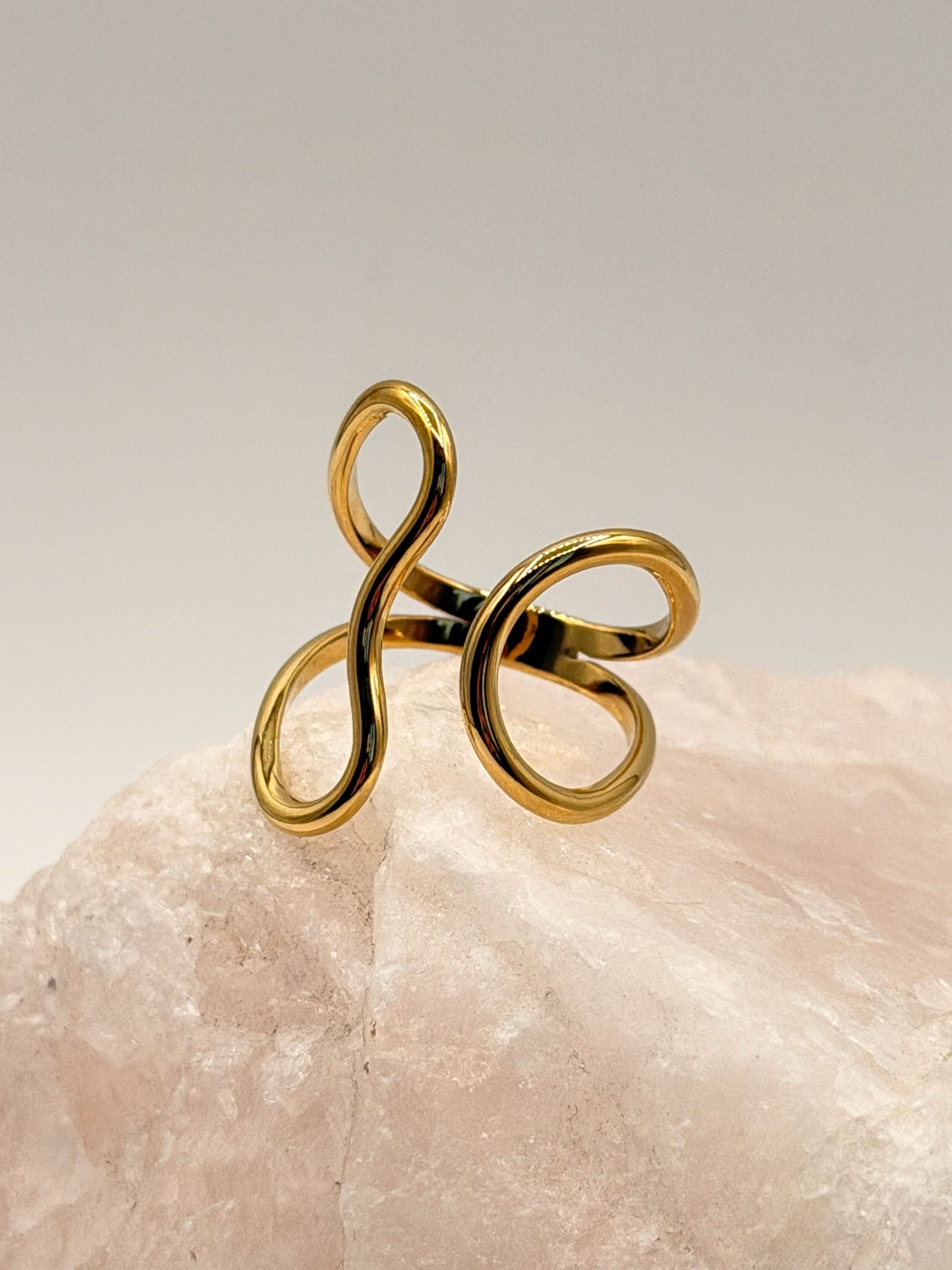 Ring Ola / Goud
