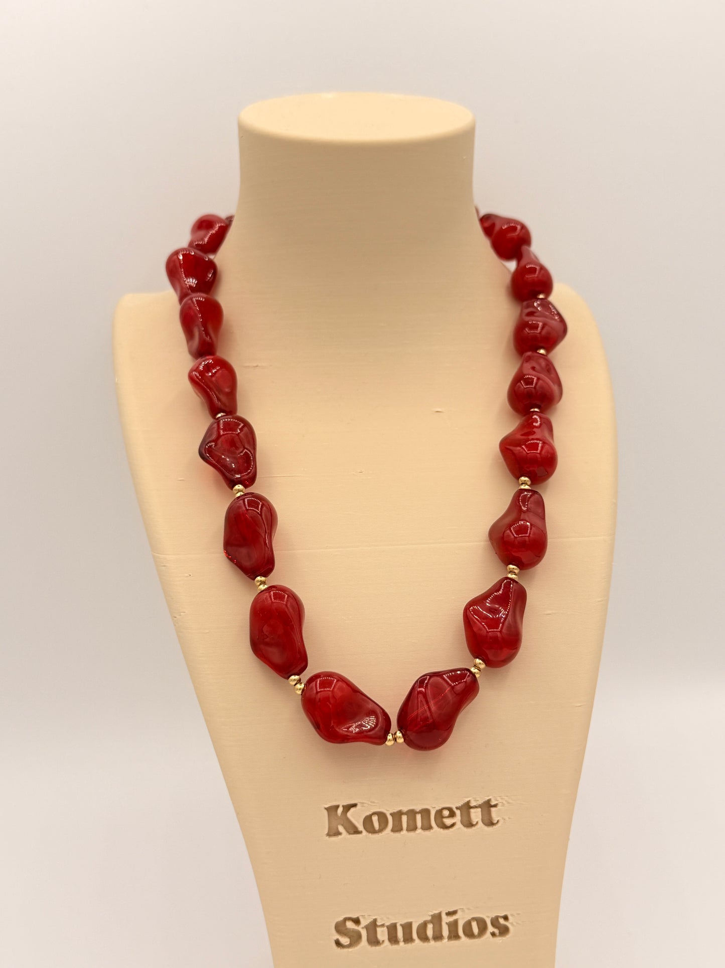 Ketting Red Organic Beads